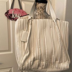 CALVIN KLEIN LARGE TOTE BAG